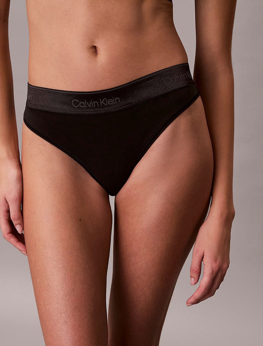 תחתוני קלווין קליין Metallic Thong - Icon Cotton Modal Metallic נשים - ck-LV00QF8826-UB1-XS