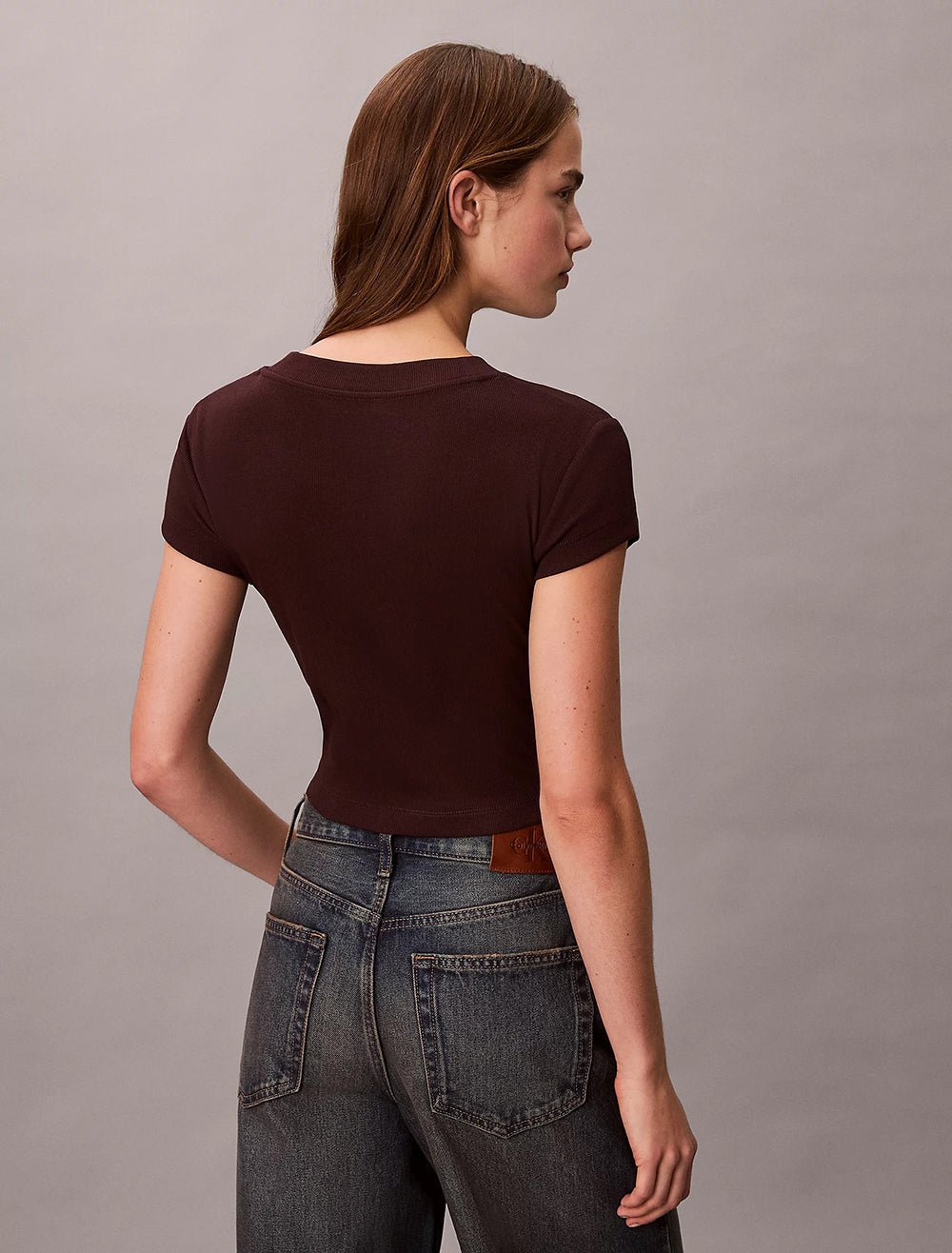 חולצת טישירט קצרה קלווין קליין Monologo Baby Tee נשים