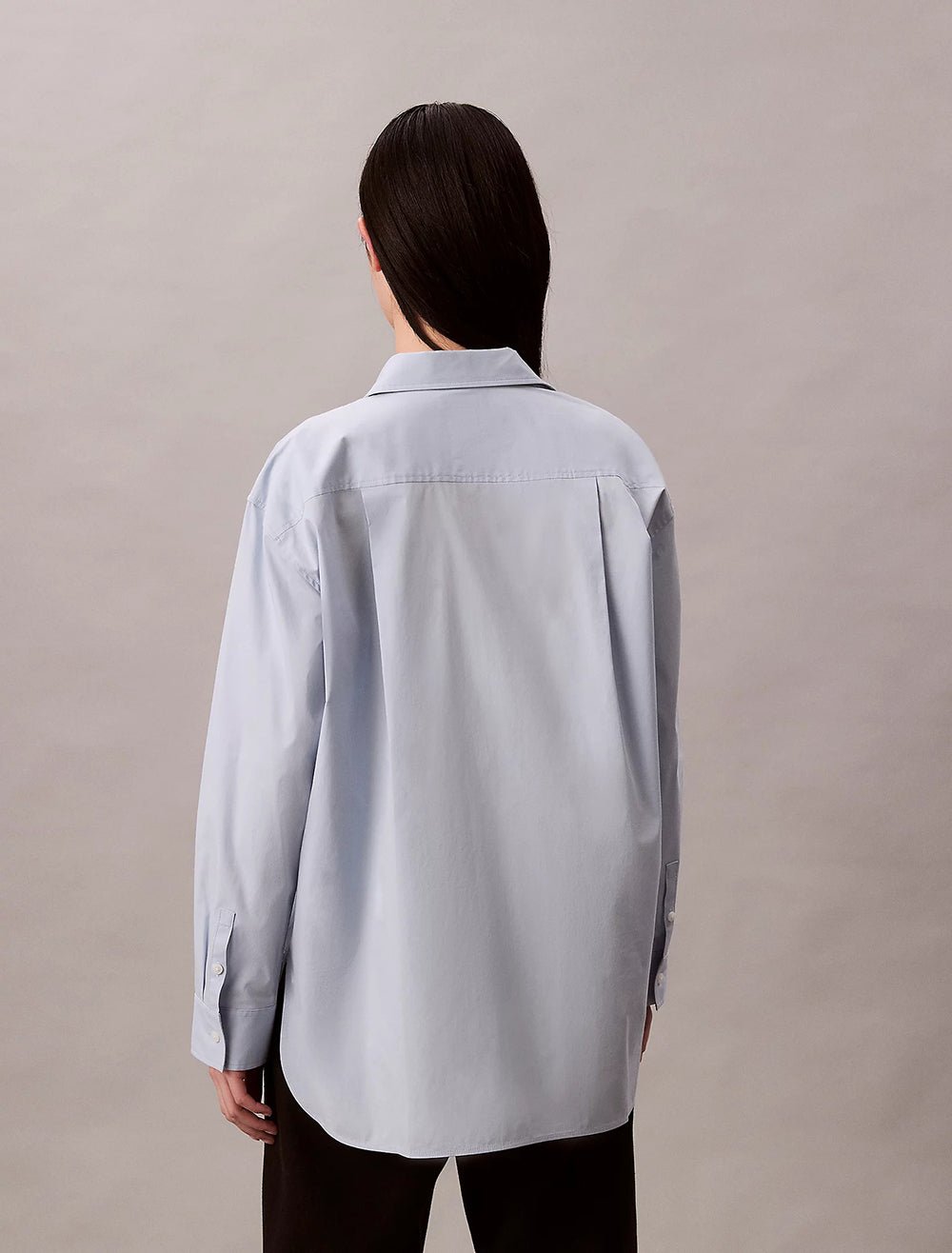 חולצה מכופתרת קלווין קליין Poplin Relaxed Button-Up נשים