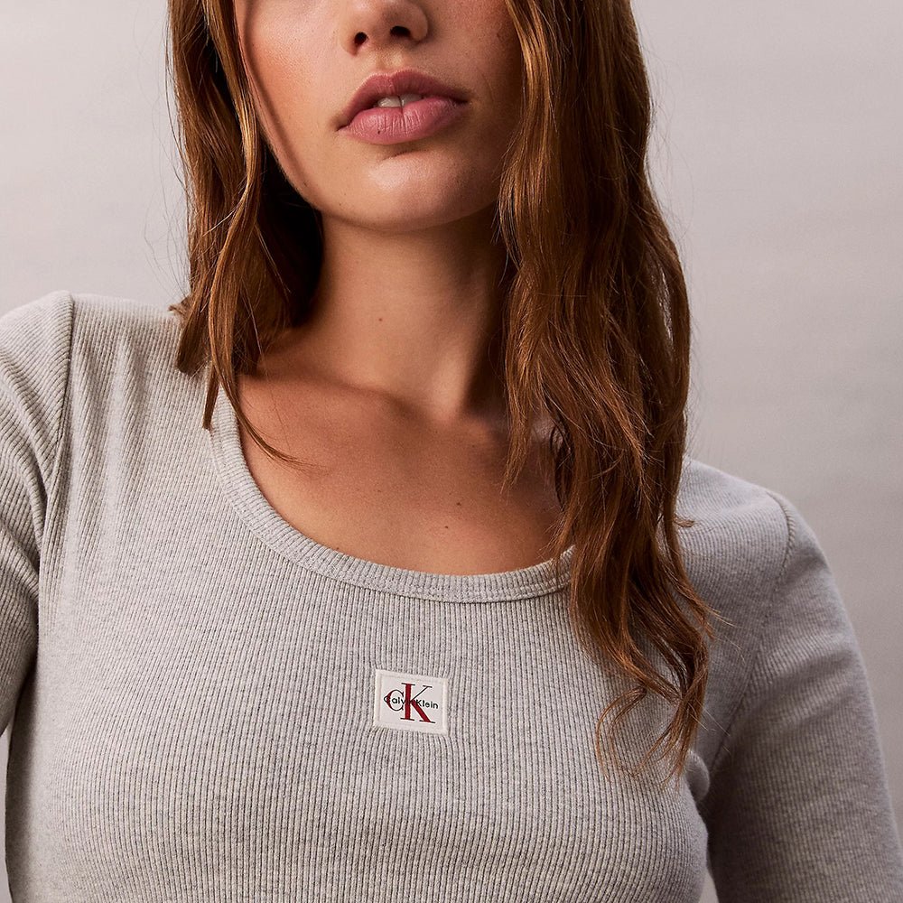 חולצת טישירט ארוכה קלווין קליין Ribbed Cotton Long Sleeve Top נשים