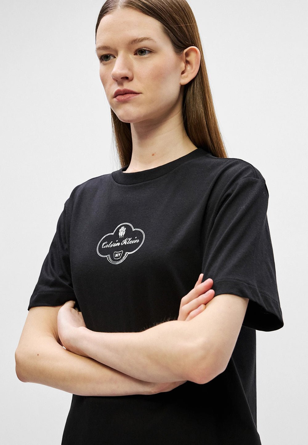 חולצת טישירט קצרה קלווין קליין Boxy Coctail Logo Tee נשים