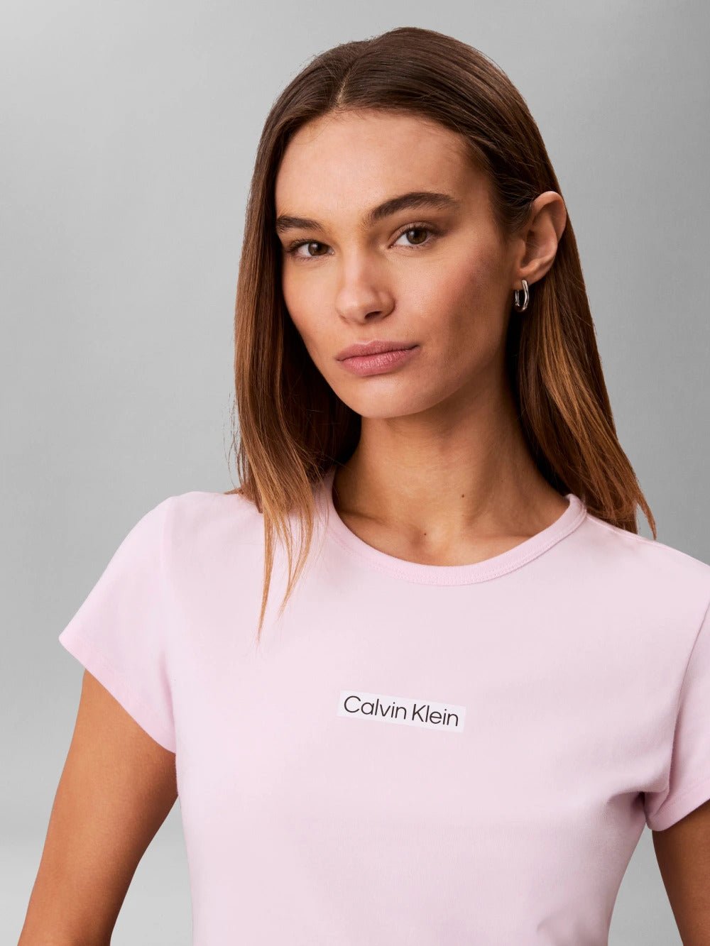 חולצת טישירט קצרה קלווין קליין Baby Fit נשים