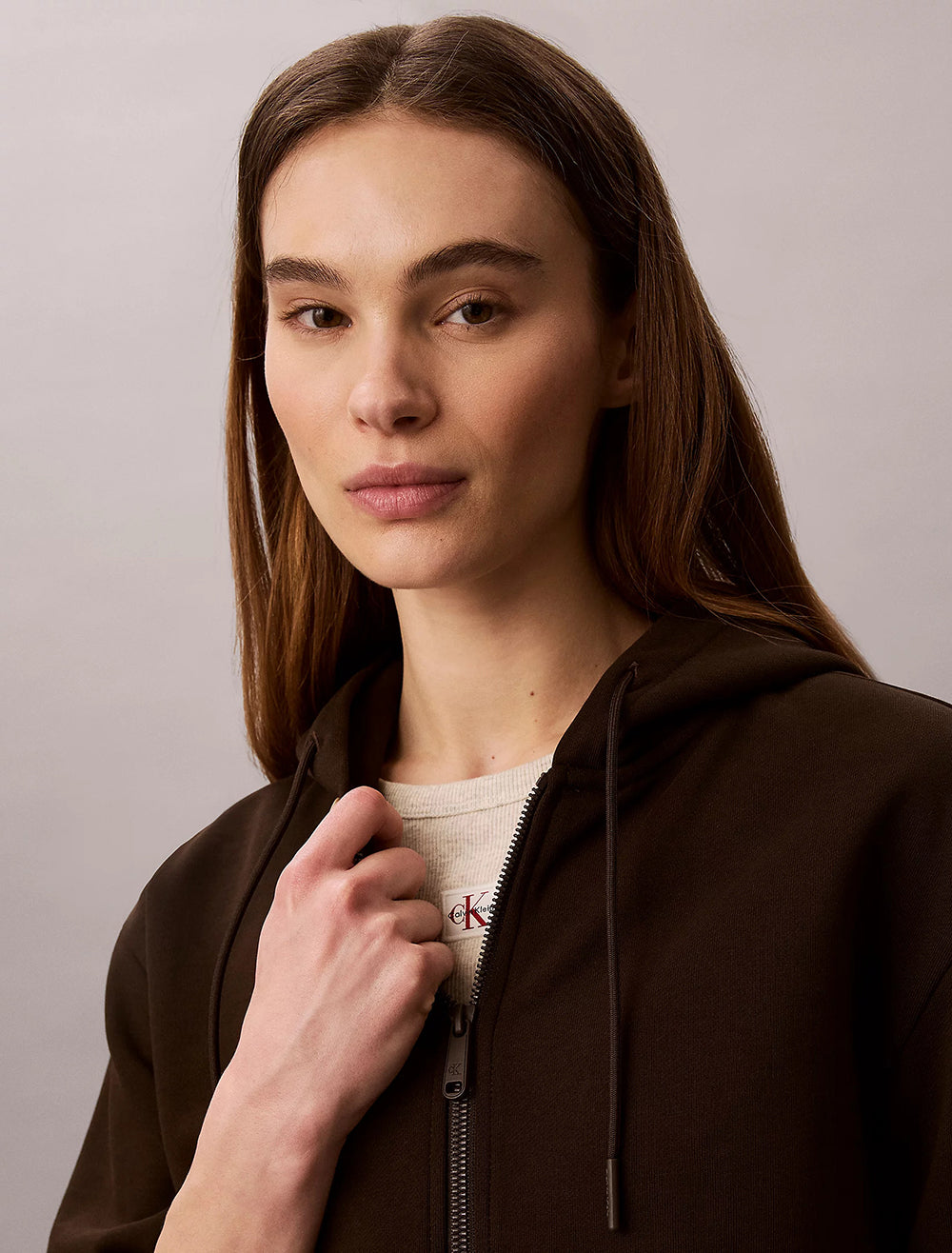 קפוצ'ון קלווין קליין Cropped Logo Elastic Zip נשים
