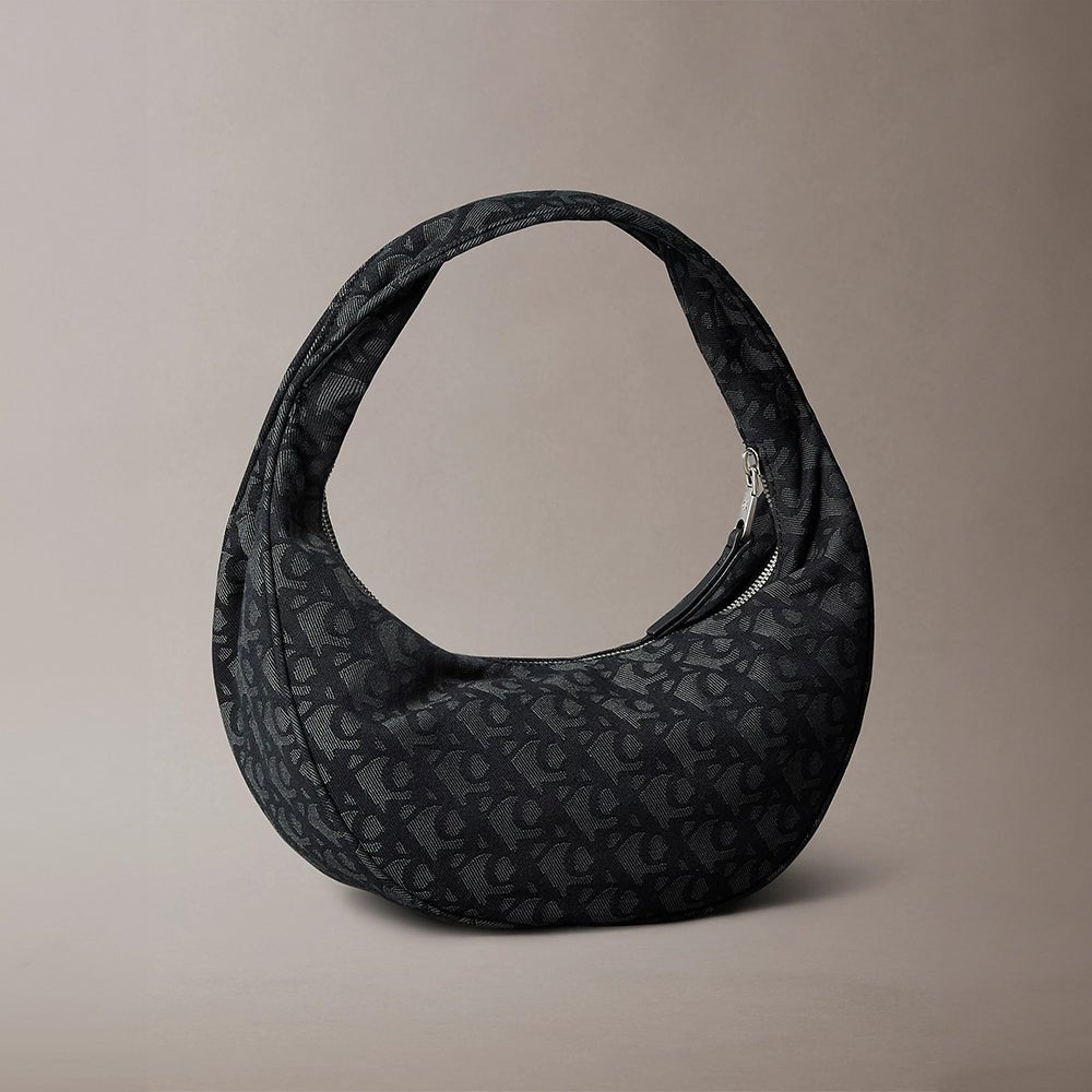 תיק קלווין קליין Logo Jacquard Hobo נשים