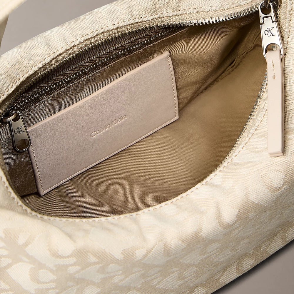 תיק קלווין קליין Logo Jacquard Hobo נשים