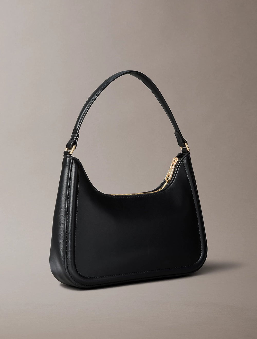 תיק קלווין קליין Embossed Monogram Logo נשים