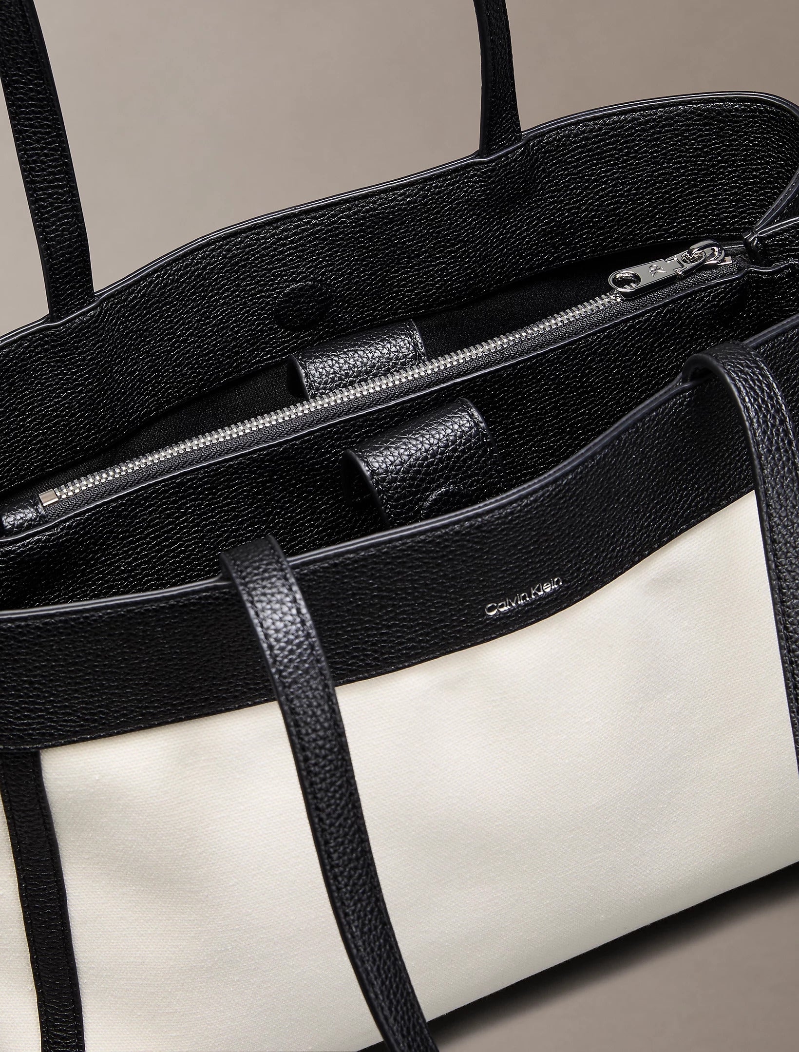 תיק קלווין קליין Cotton Canvas Tote נשים