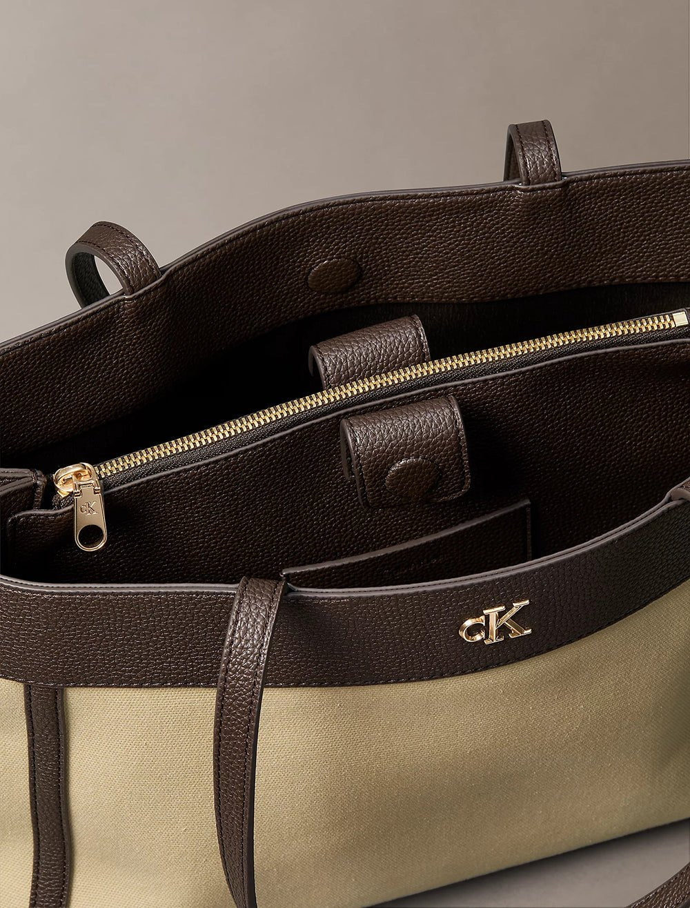תיק קלווין קליין Ck Canvas Medium Tote נשים
