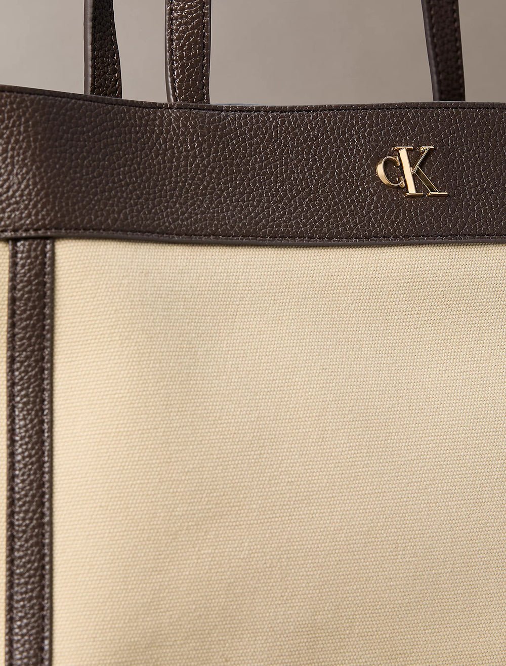 תיק קלווין קליין Ck Canvas Medium Tote נשים