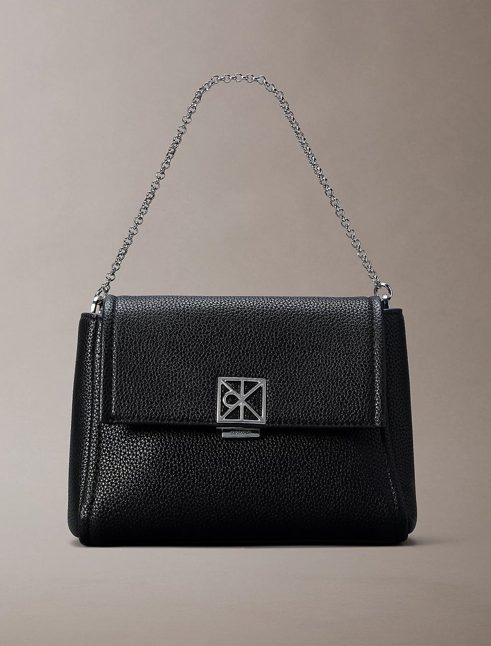 תיק קלווין קליין Emblem Hw Pebble Crossbody 20 נשים