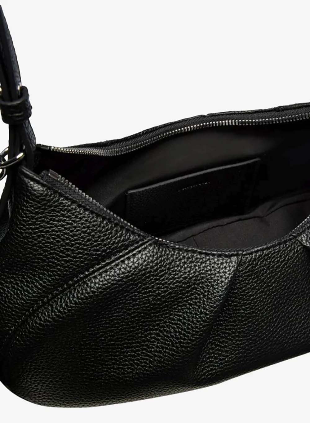 תיק קלווין קליין Engraved HW Elongated Bag נשים