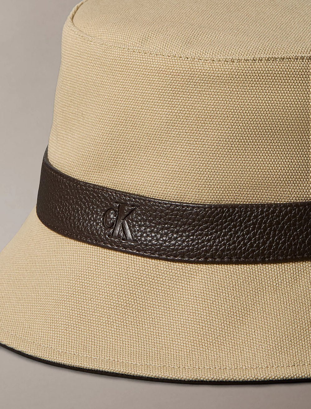 כובע קלווין קליין Canvas Bucket Hat נשים