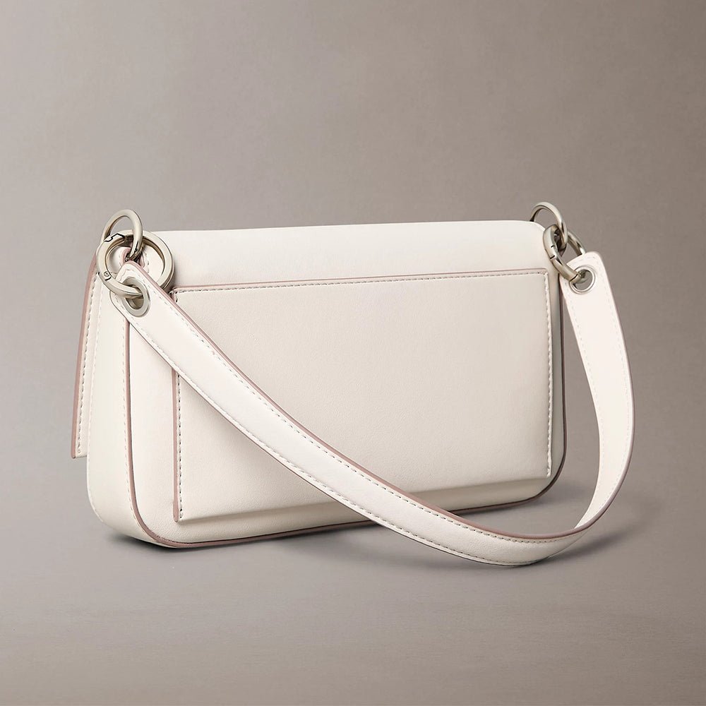 תיק קלווין קליין Sculpted Flap Shoulder נשים