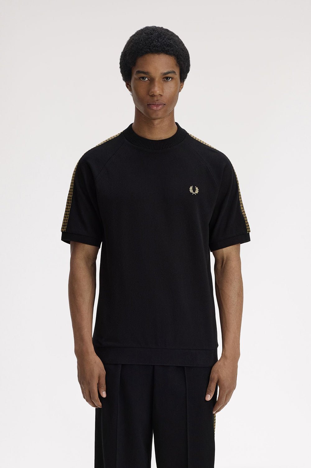 חולצת טישירט קצרה פרד פרי Cross Tape גברים