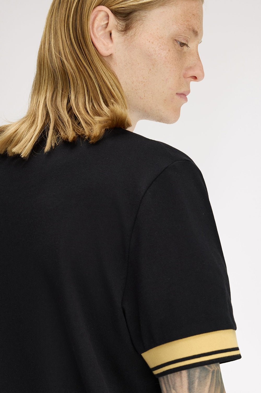 חולצת טישירט קצרה פרד פרי Twin Tipped Cuff גברים