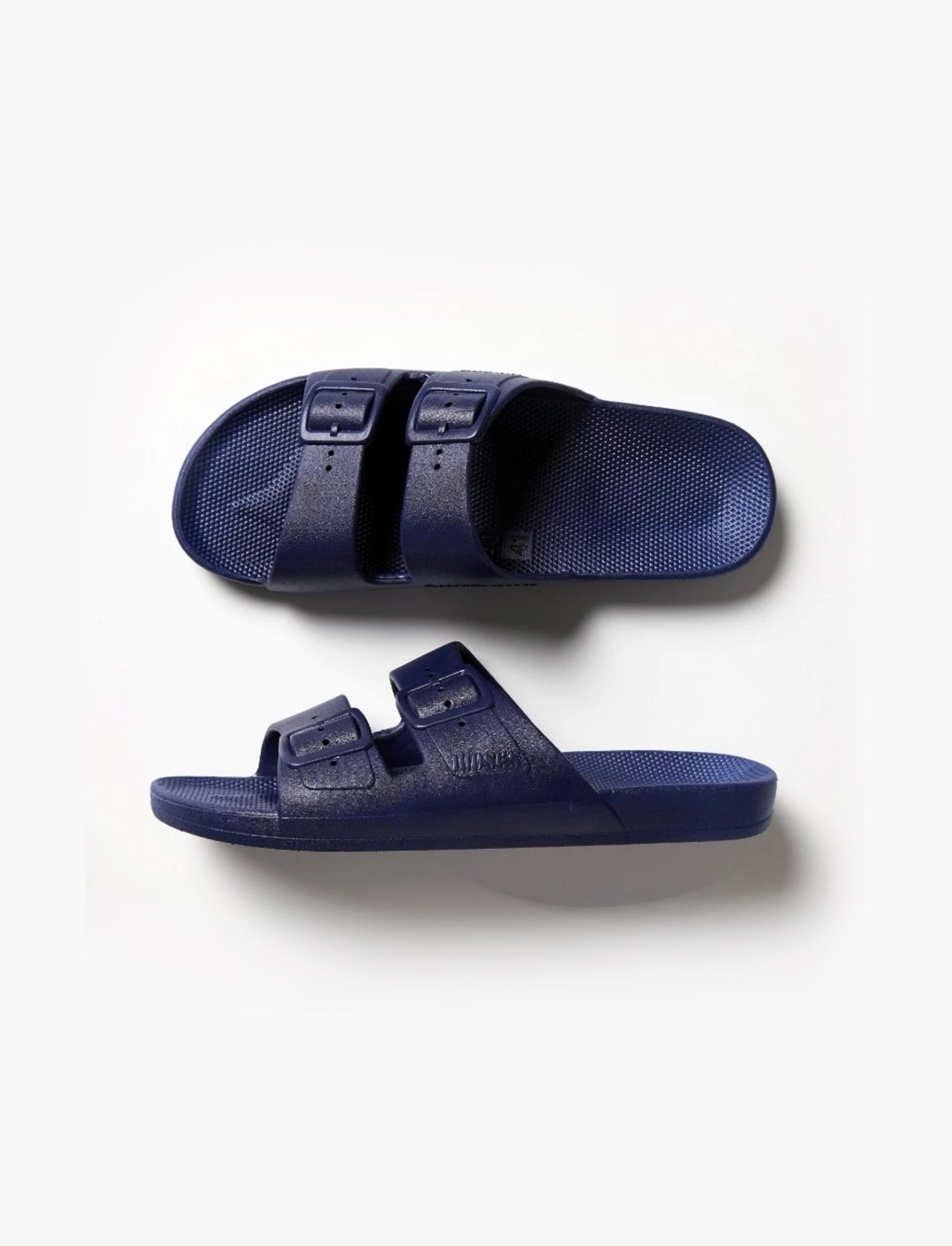 Freedom Moses - כפכפי מוזס בצבע נייבי