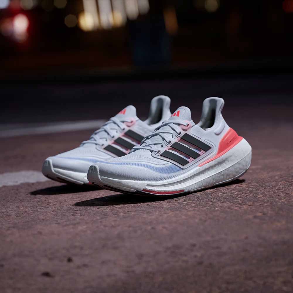 נעלי אדידס Ultraboost Light נשים - ads-HQ6353-36