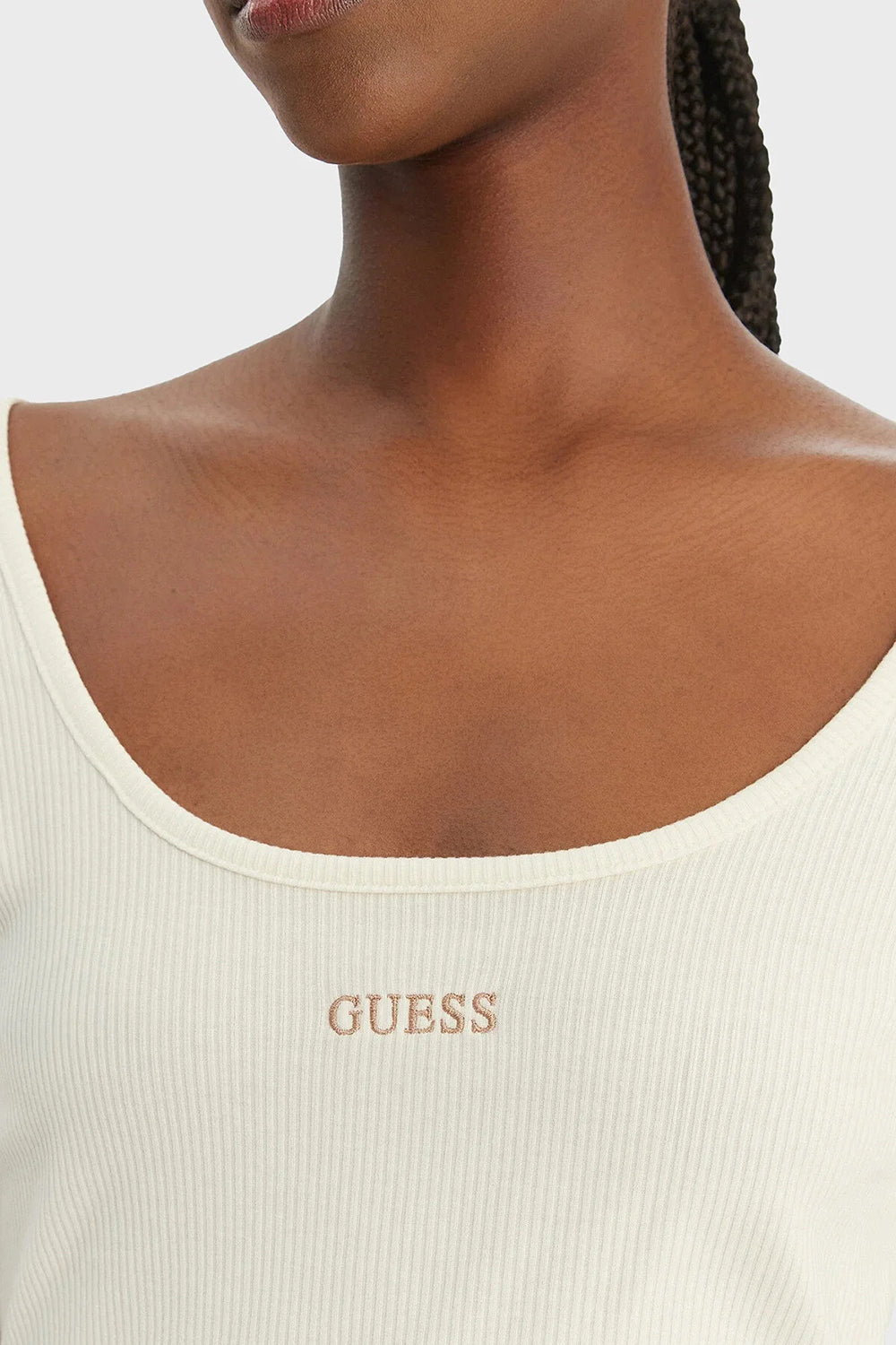 חולצת טישירט קצרה Guess Circe Slim Fit Logo נשים
