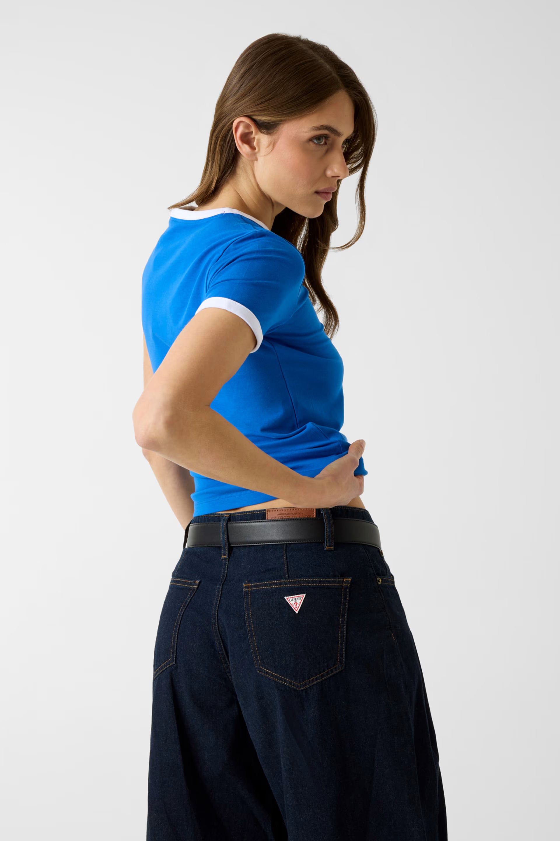 חולצת טישירט קצרה Guess World Cup Netherlands נשים