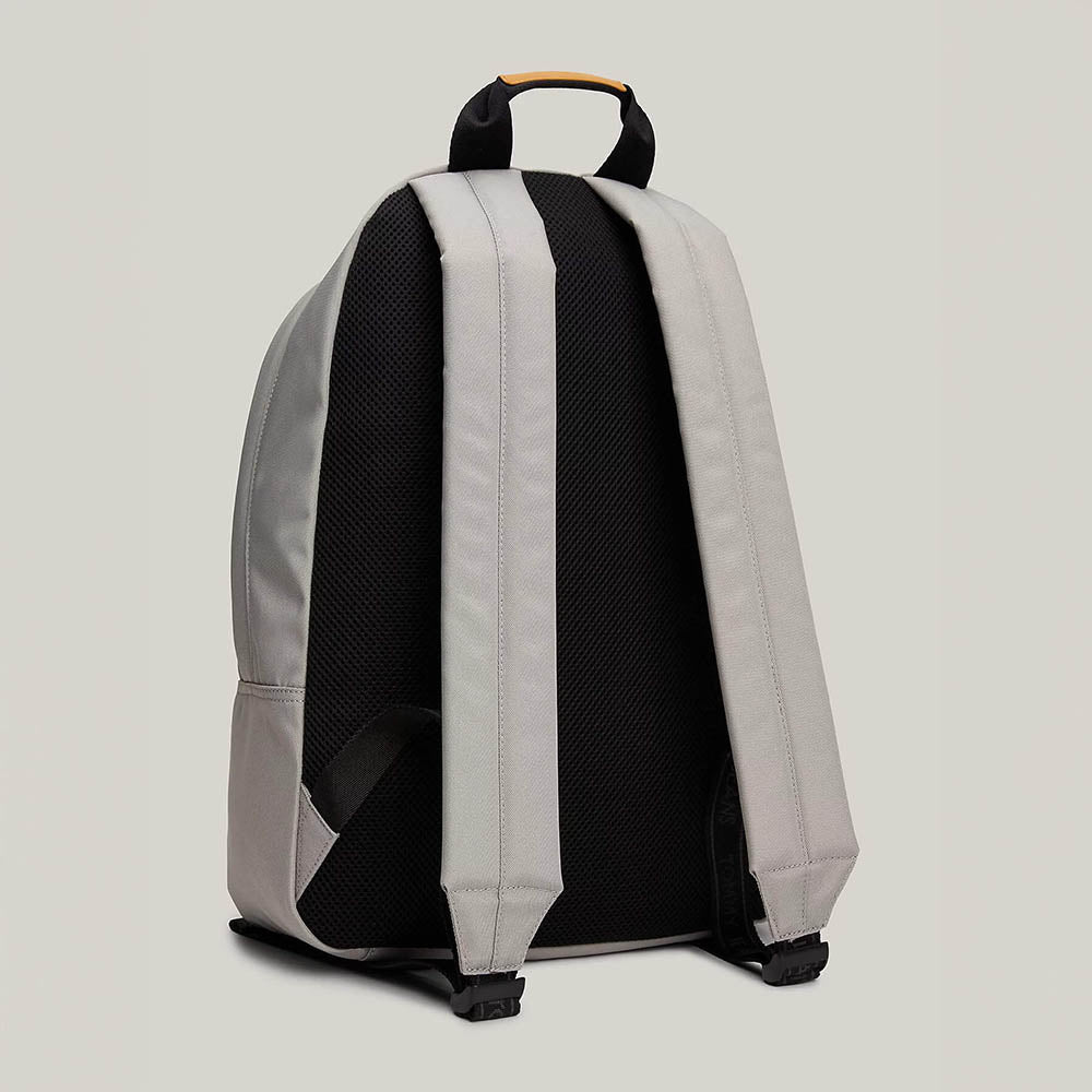 תיק גב טומי הילפיגר  Essential D. Dome נשים