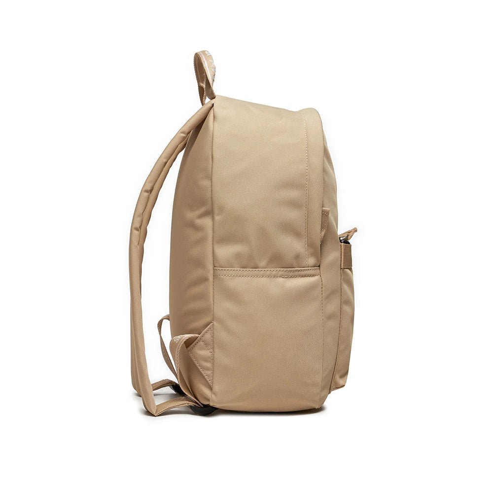 תיק גב טומי הילפיגר Ess Daily Backpack נשים