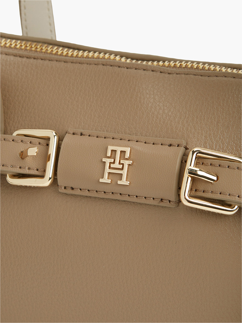 תיק טומי הילפיגר Buckle Strap Crossbody Tote נשים