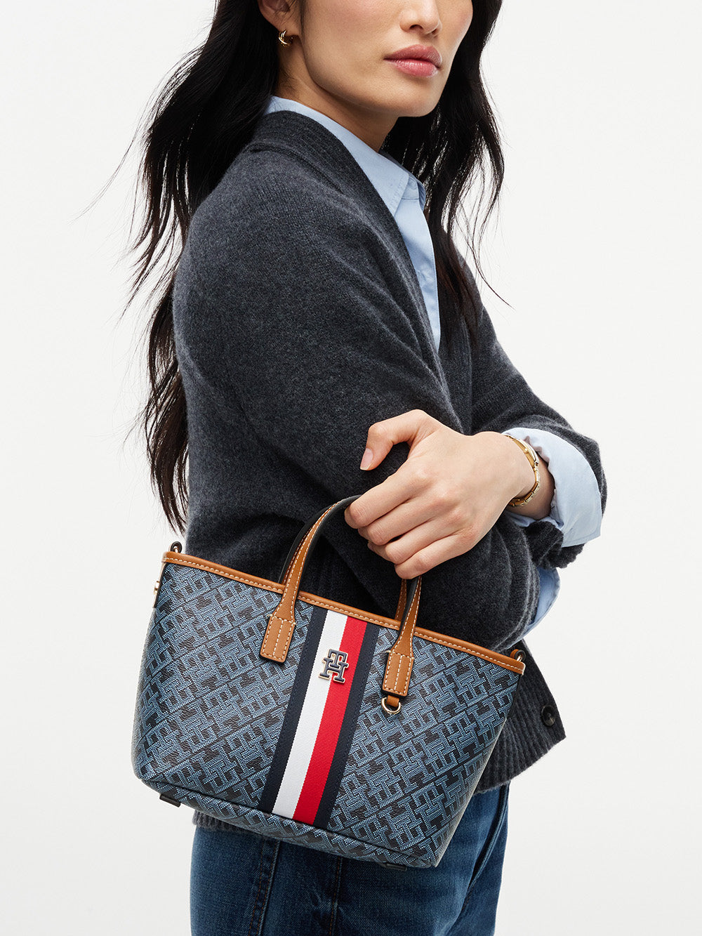 תיק טומי הילפיגר Monoplay Crossbody Tote נשים