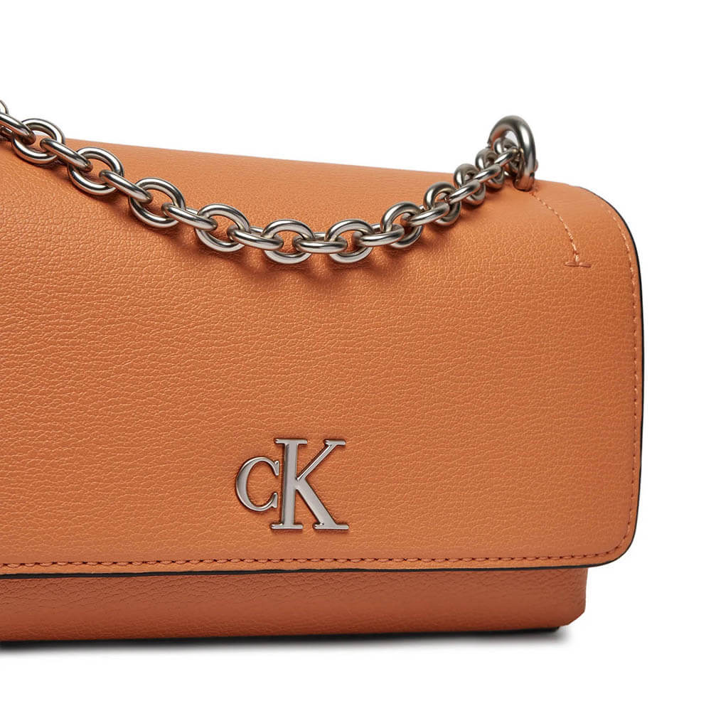 תיק קלווין קליין Minimal Monogram Flap נשים