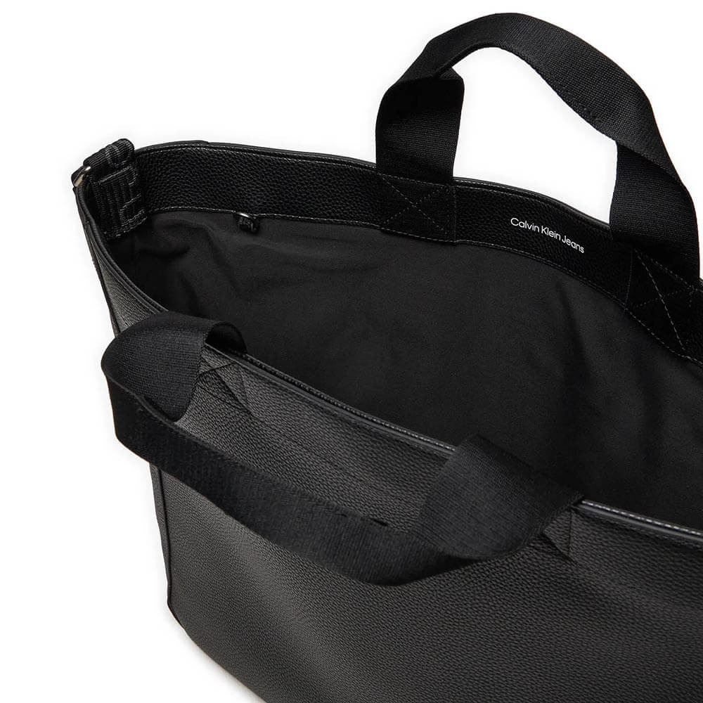 תיק קלווין קליין Ultralight Slim Tote נשים