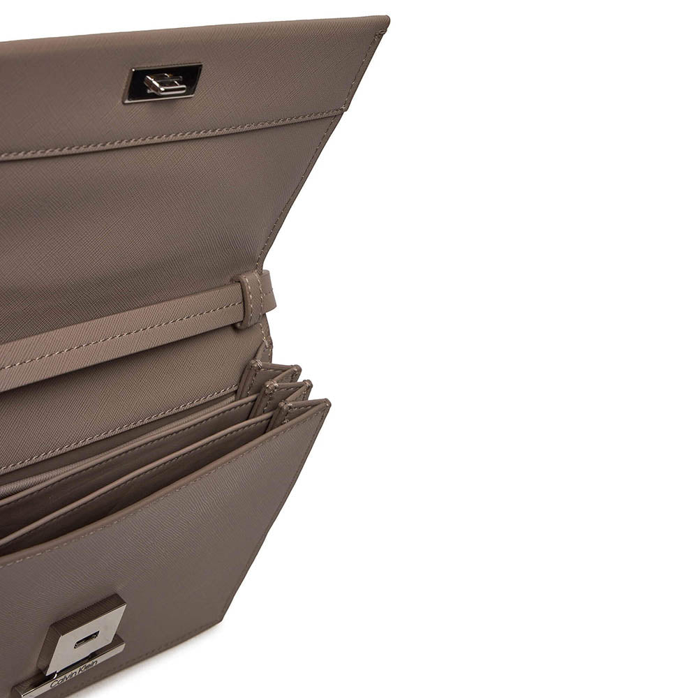 תיק קלווין קליין Linear Saffiano נשים
