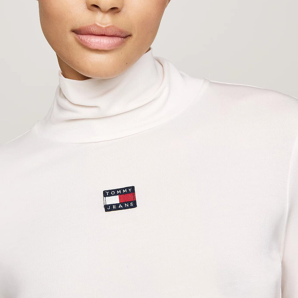 חולצת טומי הילפיגר Slim Badge Mockneck נשים