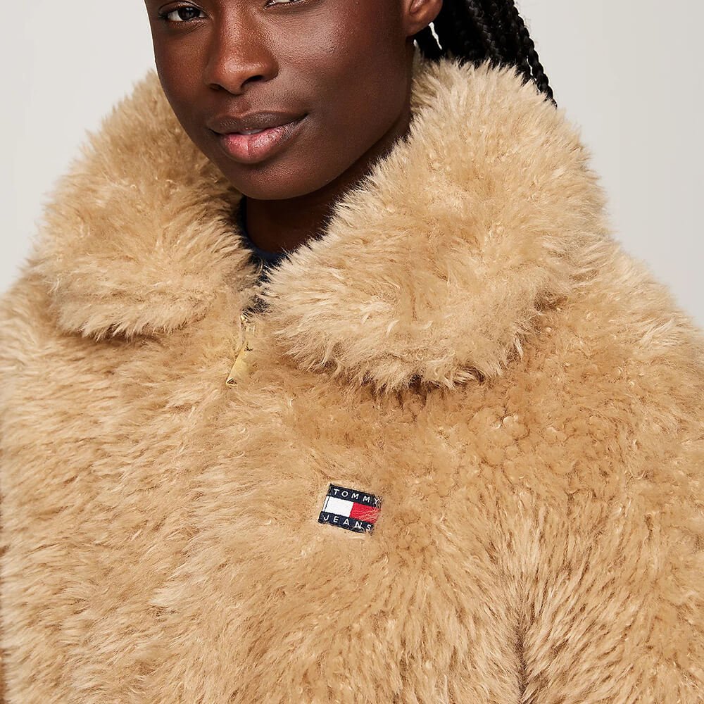 מעיל טומי הילפיגר Faux Shearling נשים