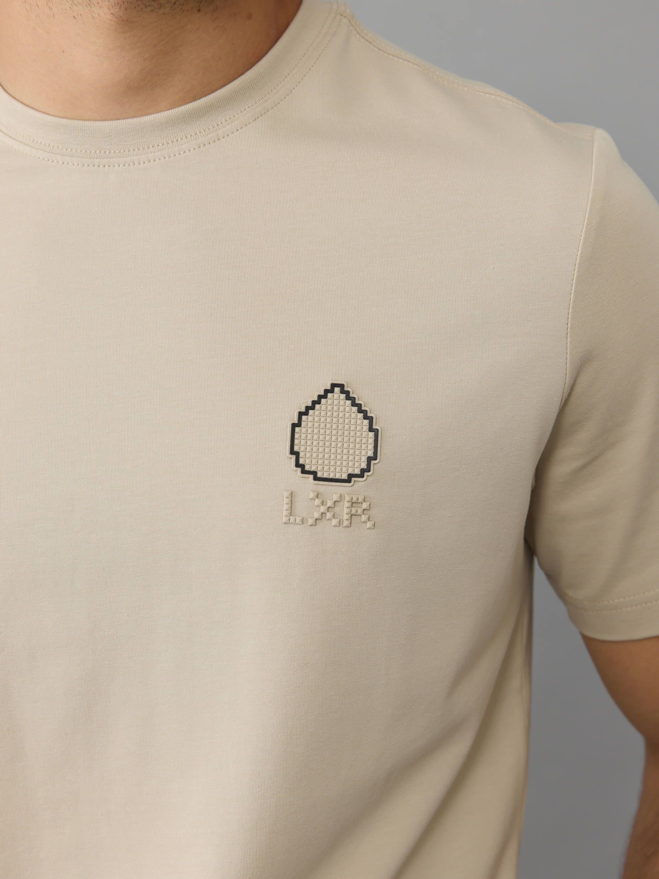 חולצת טישירט קצרה אליקסיר Pixel Logo גברים