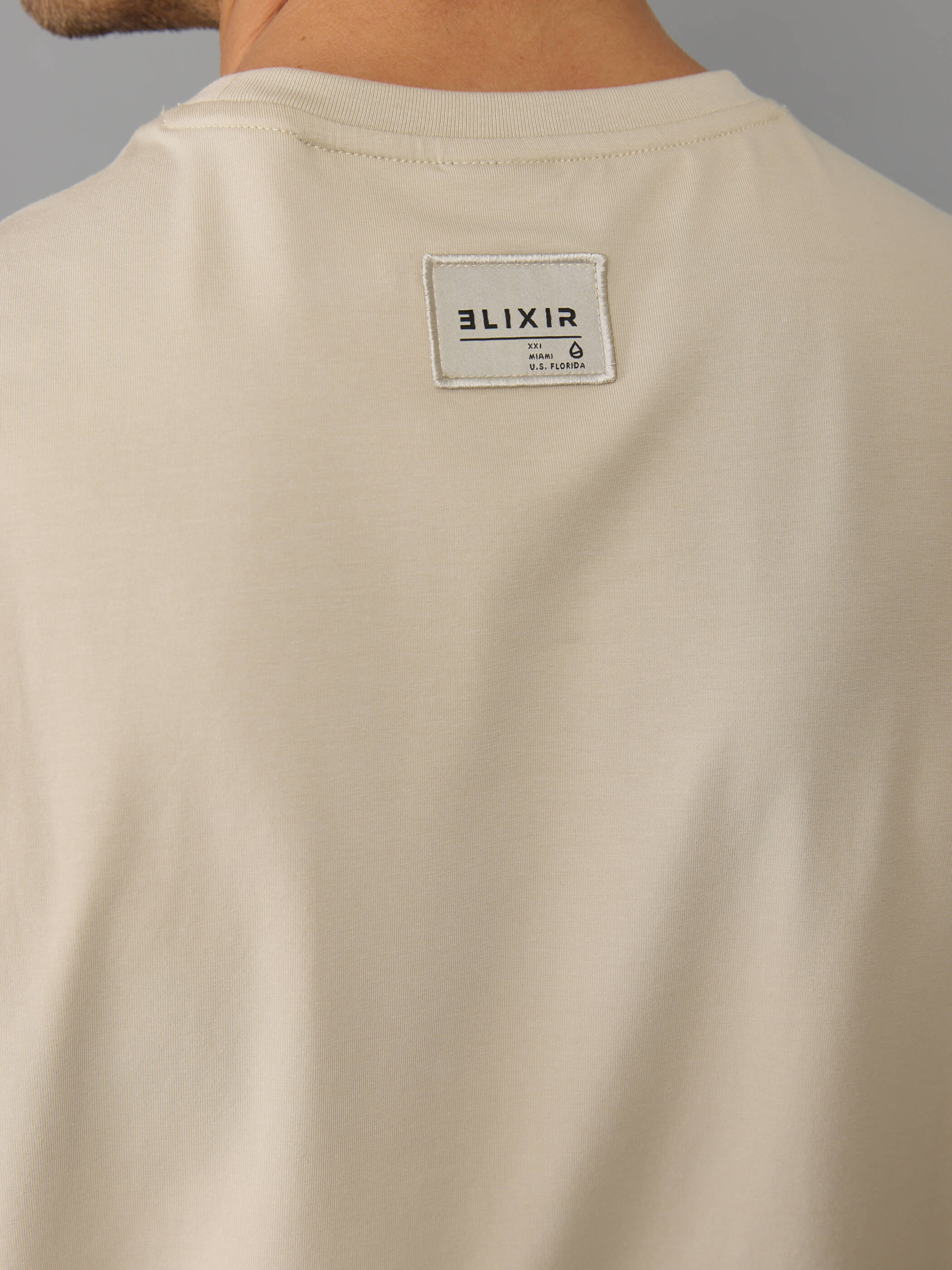 חולצת טישירט קצרה אליקסיר Chest Embroidery גברים