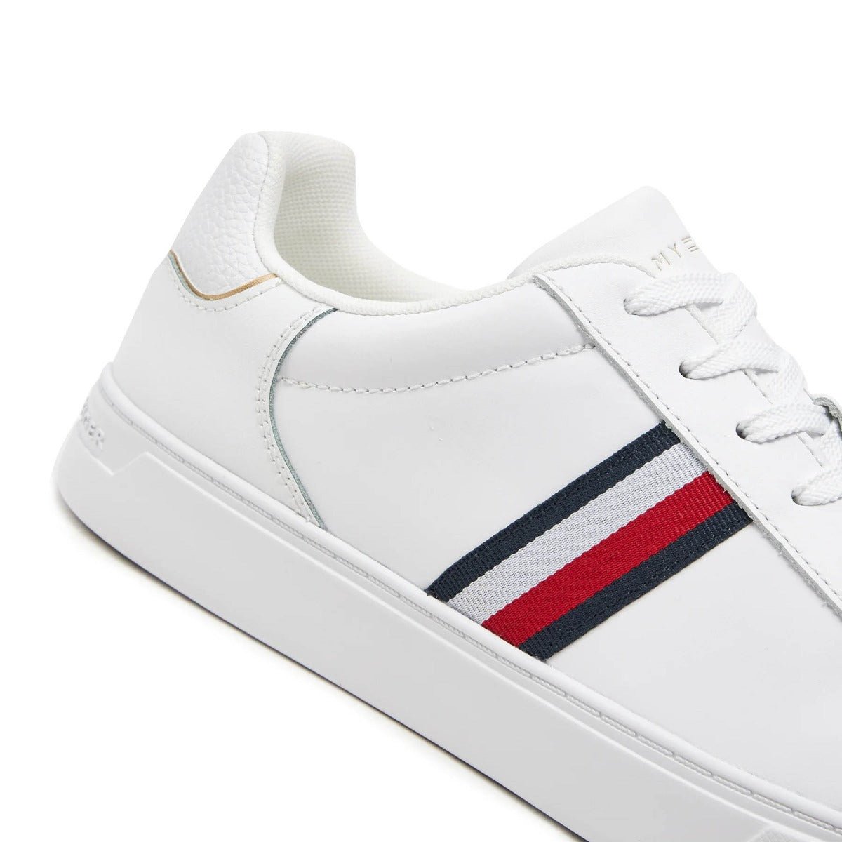 נעלי טומי הילפיגר Essential Court Sneaker Stripes נשים