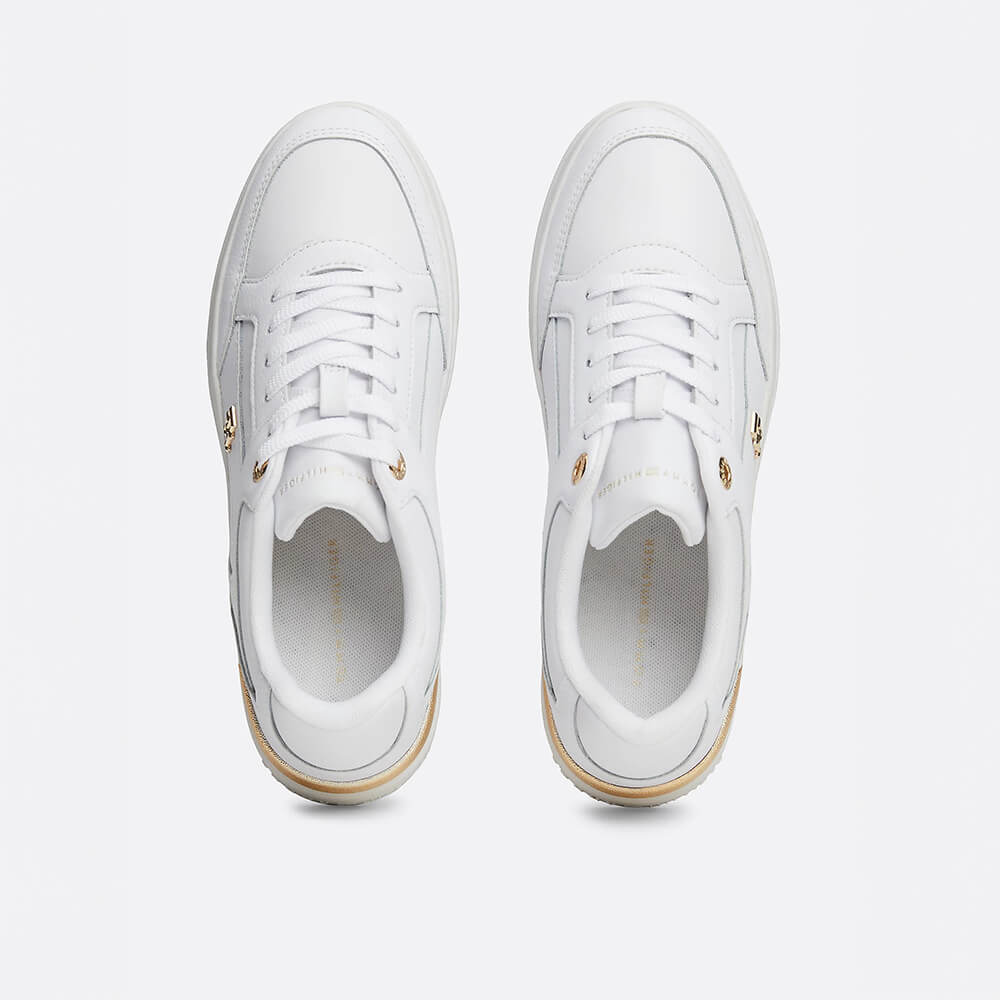 נעלי טומי הילפיגר Monogram Chunky Court Trainers נשים