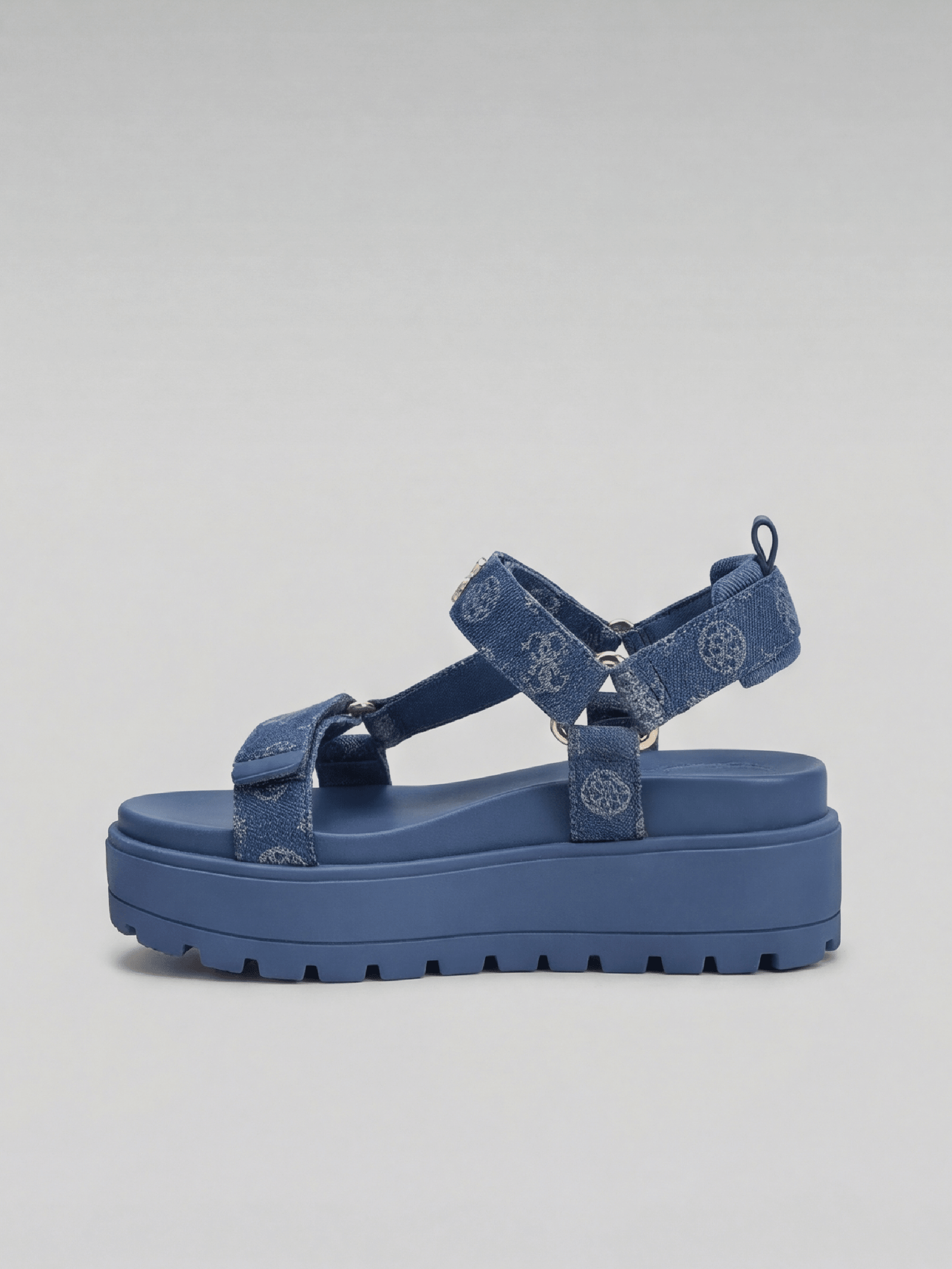 סנדלי Guess Fetta נשים