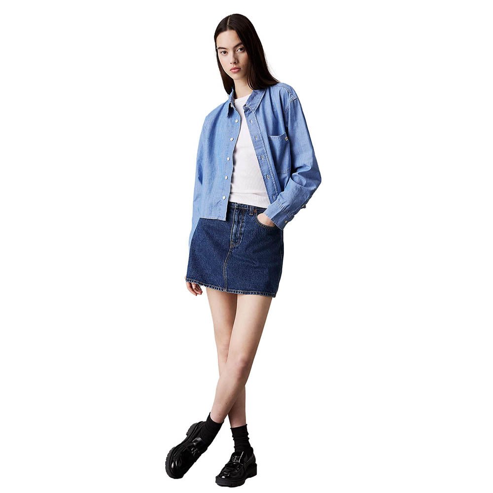 חולצה מכופתרת קלווין קליין Cropped Dad Chambray נשים