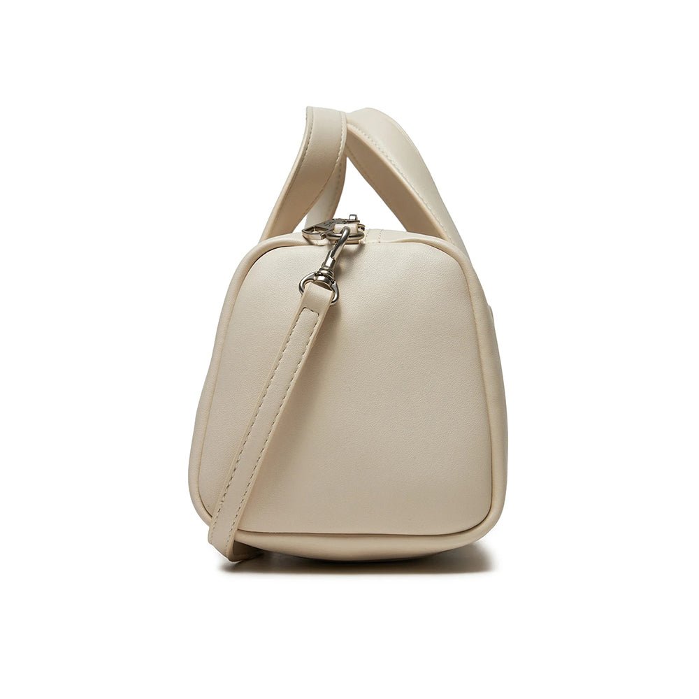תיק קלווין קליין Sculpted Square Barrel Bag Mono נשים