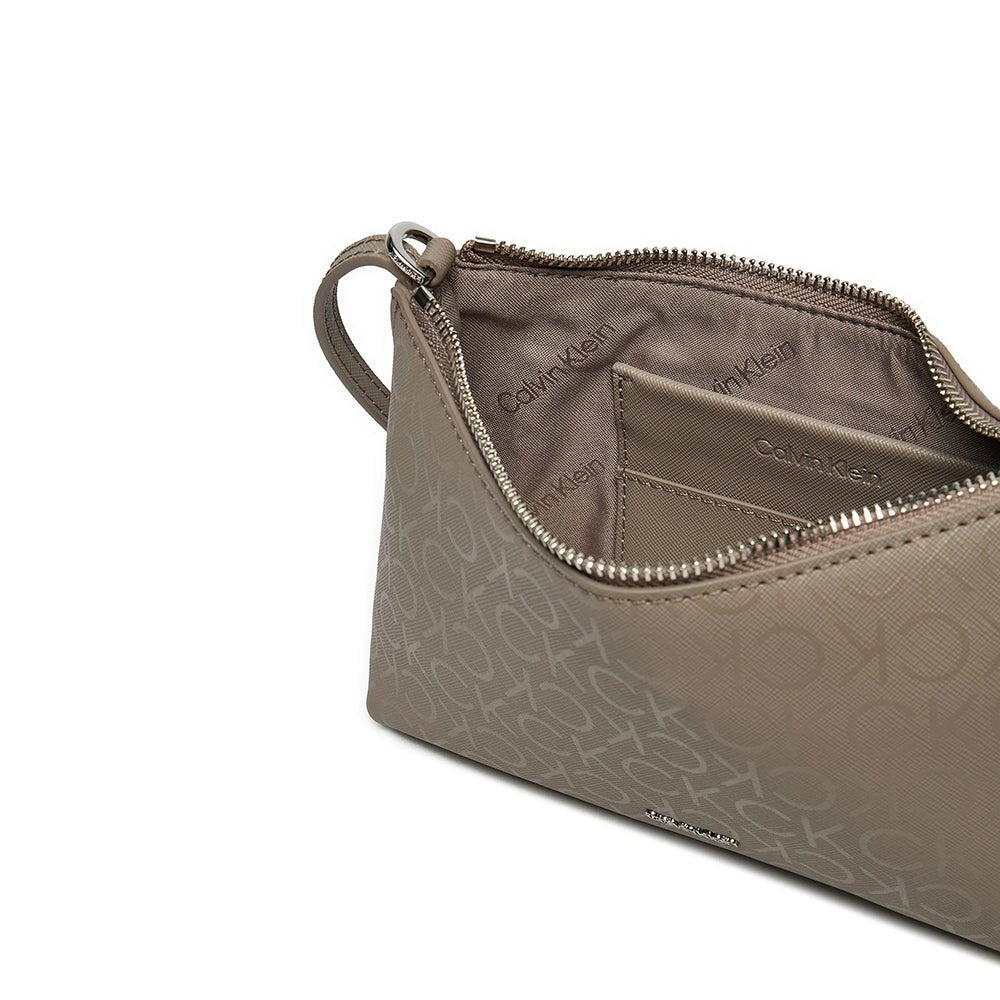 תיק קלווין קליין Must Crossbody Mono נשים