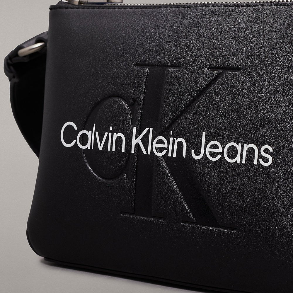 תיק קלווין קליין Sculpted Camera Pouch21 Mono נשים