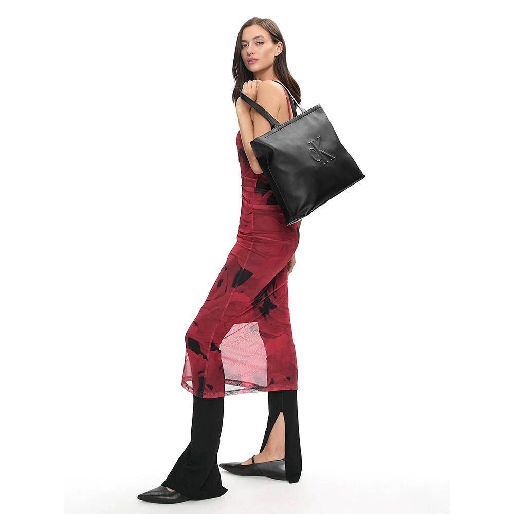 תיק קלווין קליין Sculpted Slim Tote34 Deboss נשים