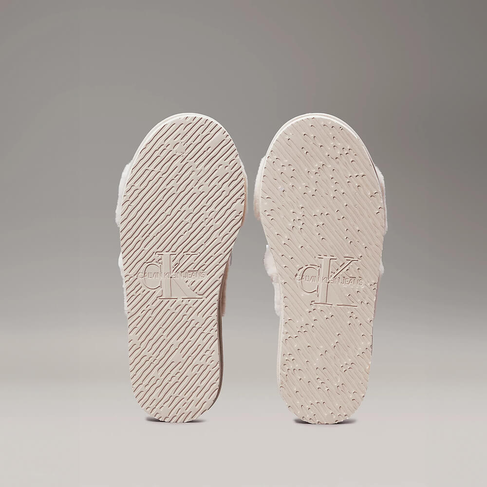 סנדלי קלווין קליין Faux Fur Slippers נשים