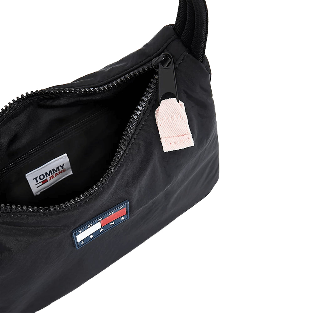 תיק נשיאה טומי הילפיגר Tommy Nylon Sholder Bag נשים
