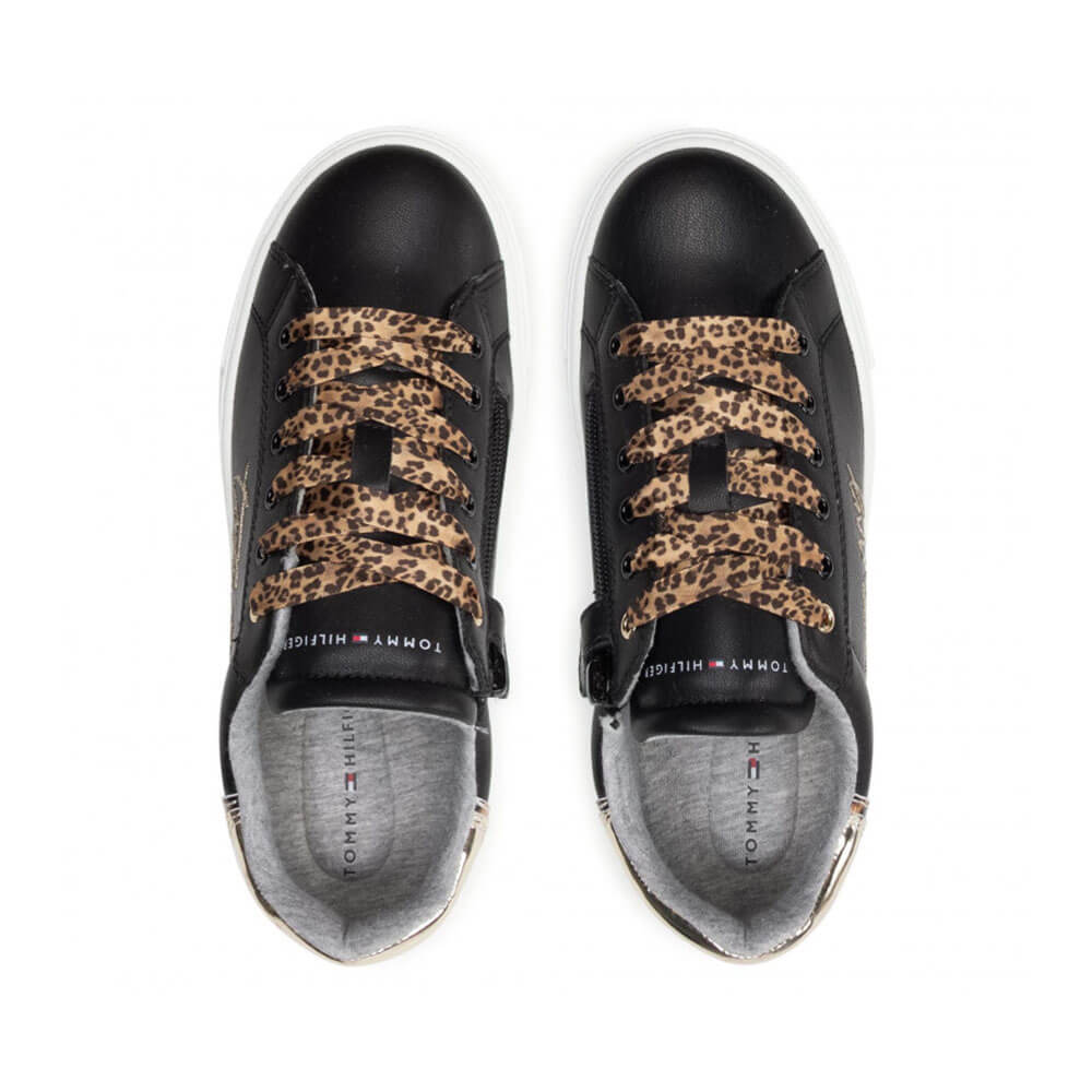 סניקרס טומי הילפיגר Low Cut Lace-Up Sneaker לילדים ונוער