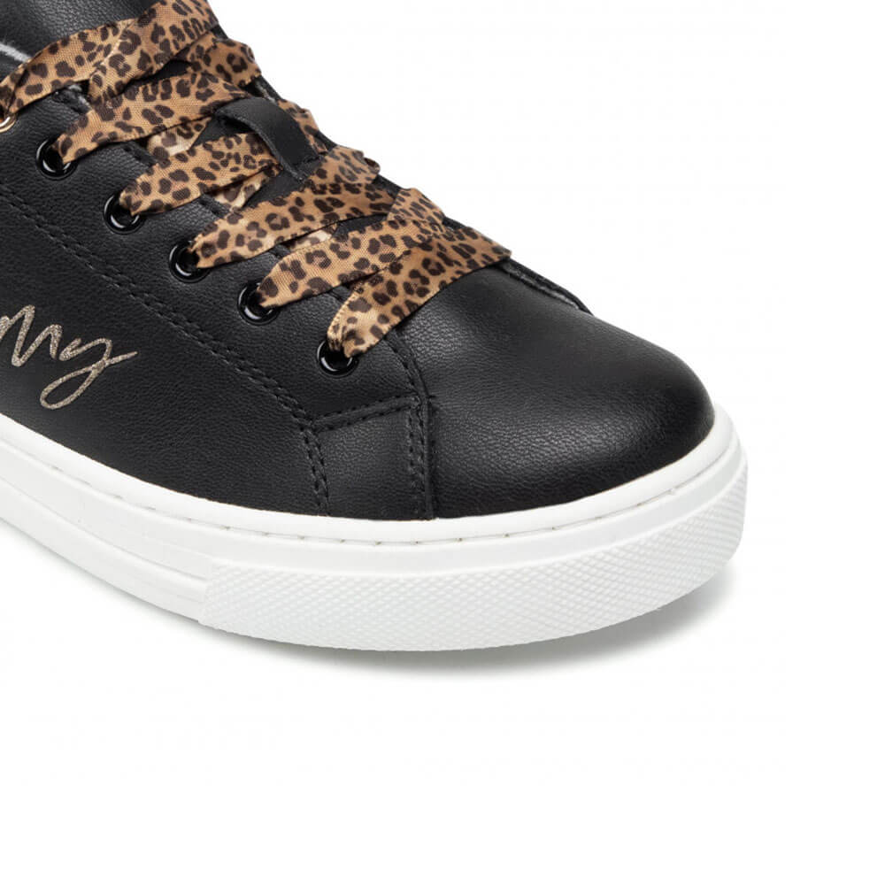 סניקרס טומי הילפיגר Low Cut Lace-Up Sneaker לילדים ונוער