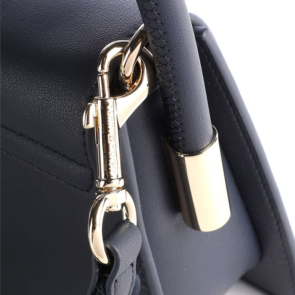 תיק צד טומי הילפיגר עם חתימת לוגו נשים