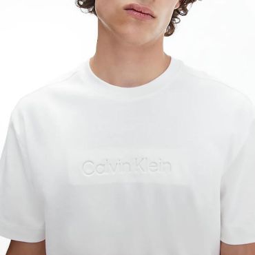 חולצת טישרט קלווין קליין קצרה Comfort Debossed Logo גברים